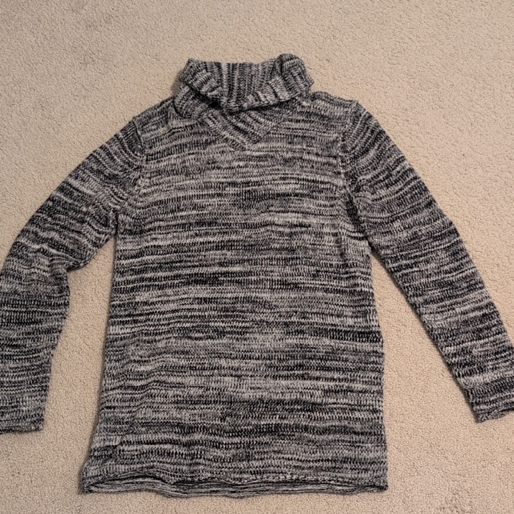 H&M/Divided Black and White Knit Sweater, Men Medium
